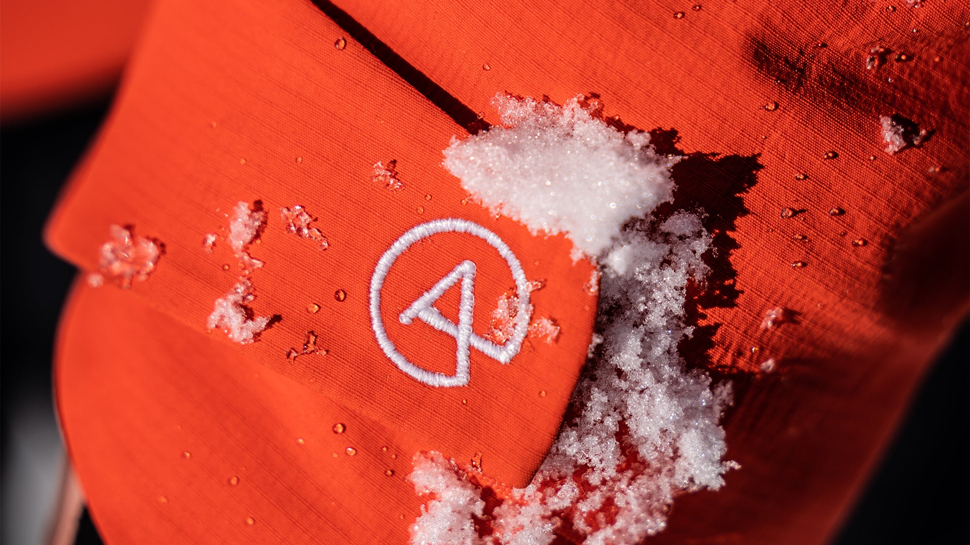 Closeup af logo på ærmet på Matterhorn Skaljakke